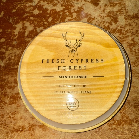DW Home Wooden Wick Candle Fresh Cypress Forest New Limited Edition - Picture 7 of 8